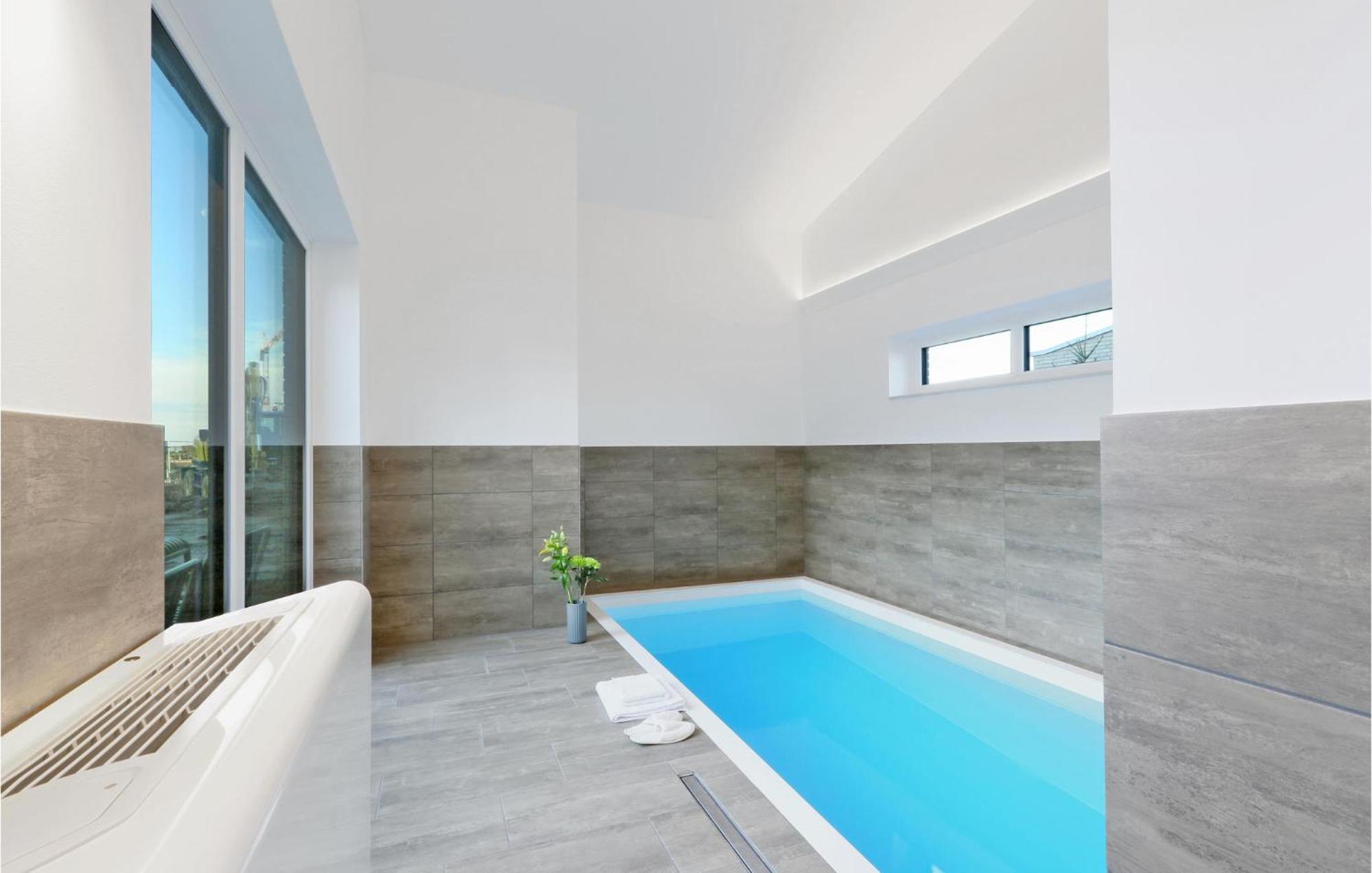 Nice Home In Lembruch-Duemmer See With Sauna Екстер'єр фото