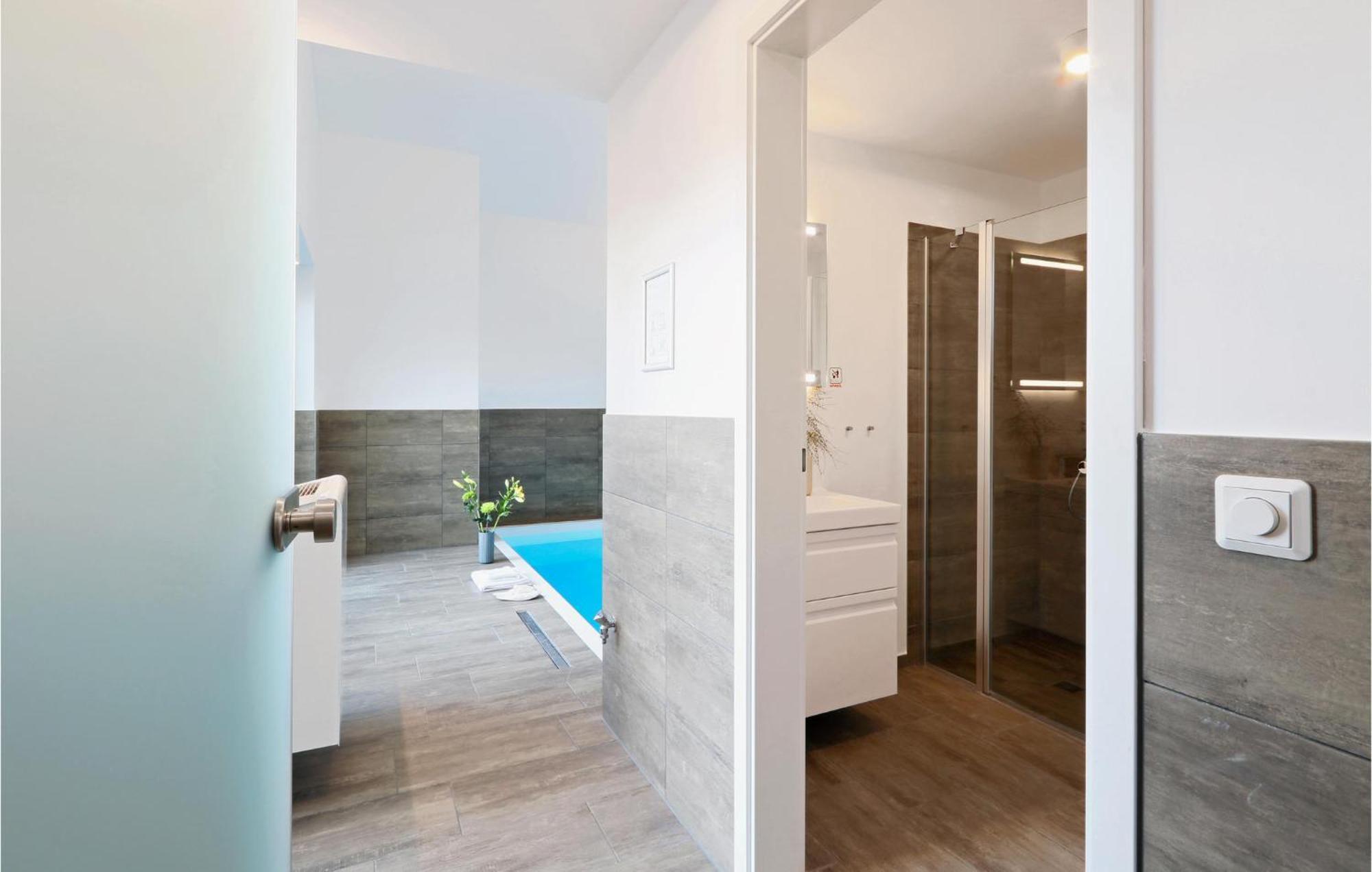 Nice Home In Lembruch-Duemmer See With Sauna Екстер'єр фото