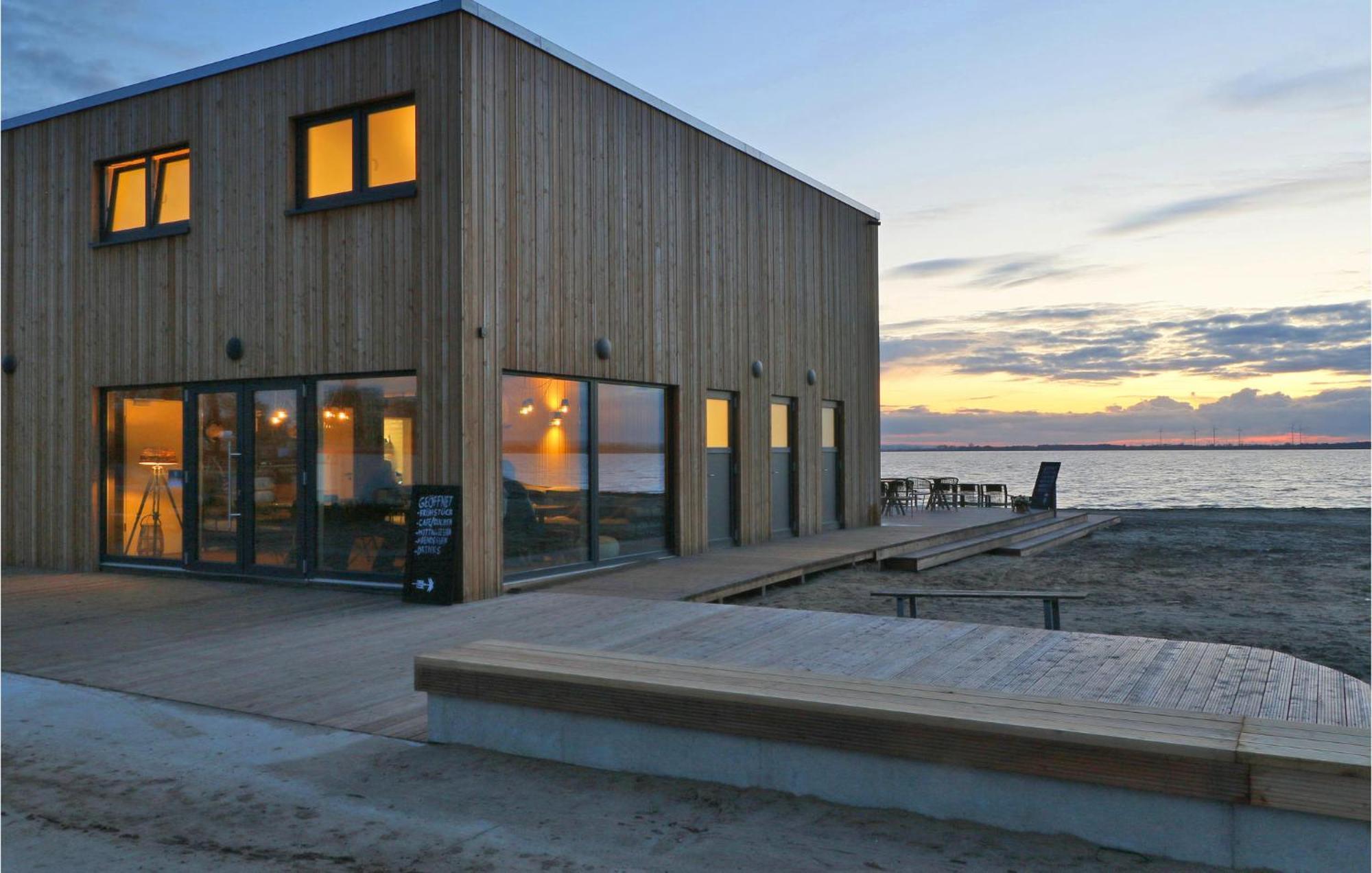 Nice Home In Lembruch-Duemmer See With Sauna Екстер'єр фото